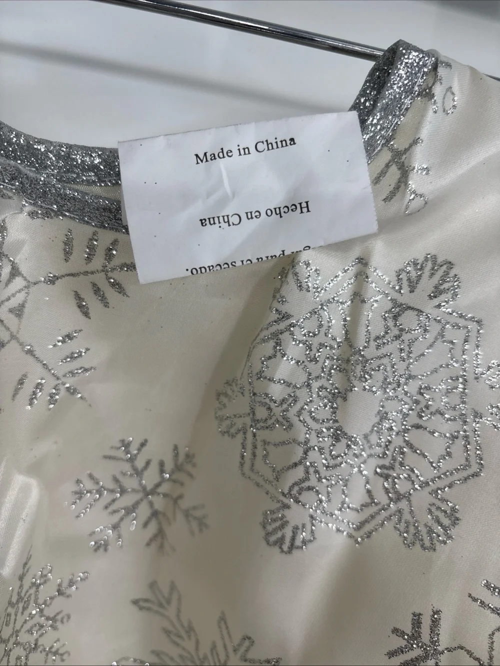 Silver Snowflake Tree Skirt - Festive White and Silver glittery